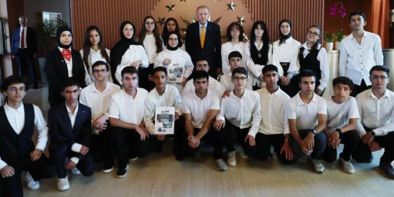 ‘Maziden Atiye’ öğrencileri Ahlat Külliyesi’nde